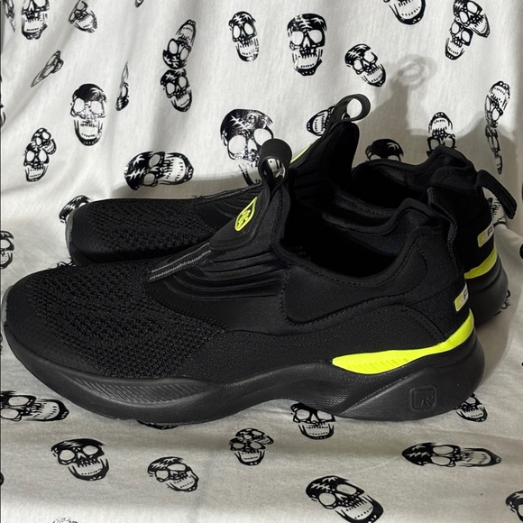 And1  Men’s Reaction 2.0 SlipOn Sneakers Black Comfort Low Top Round Toe Size 8 - Picture 4 of 8